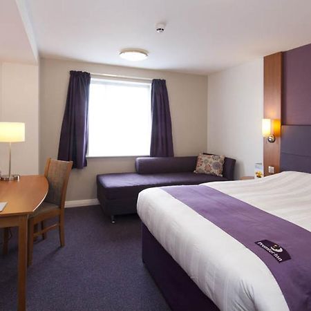 Premier Inn Norwich - Broadlands Park Thorpe St Andrew Exterior photo