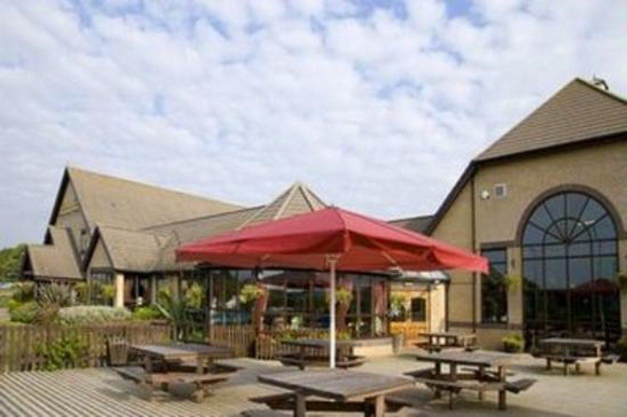 Premier Inn Norwich - Broadlands Park Thorpe St Andrew Exterior photo